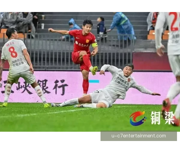 联赛开赛前夕重庆两江竞技退出中超并解散引发中国足球生存反思 联赛开赛前夕重庆两江竞技退出中超并解散引发中国足球生存反思
